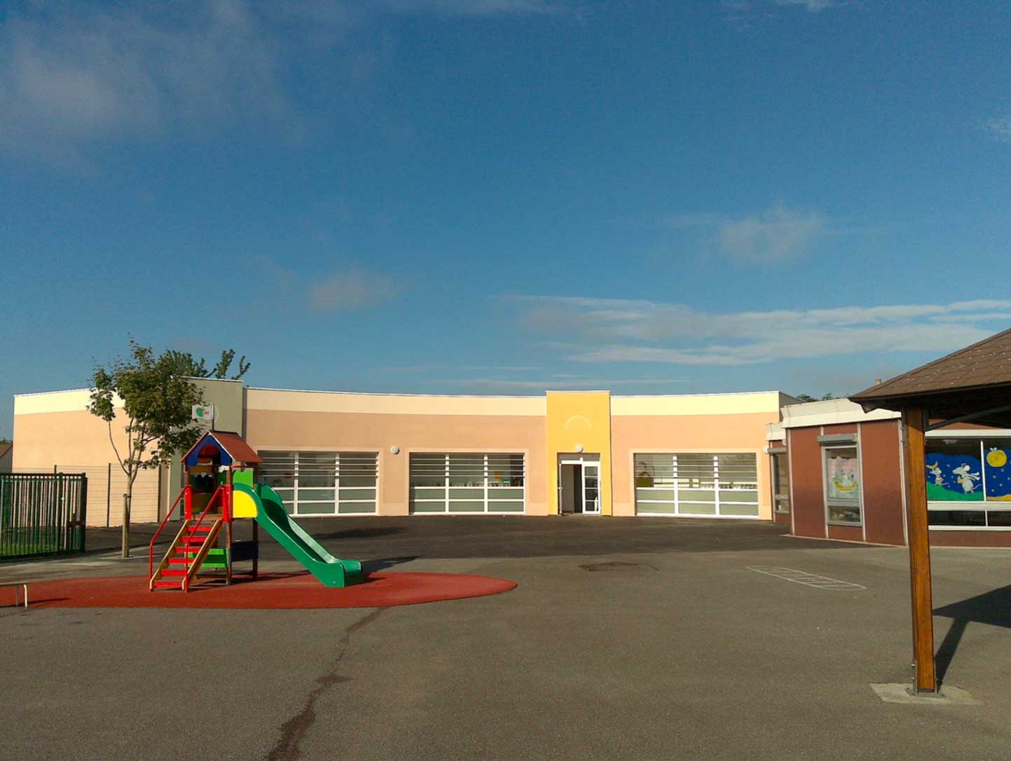 Extension de l'école primaire Charles Perrault à Arnouville