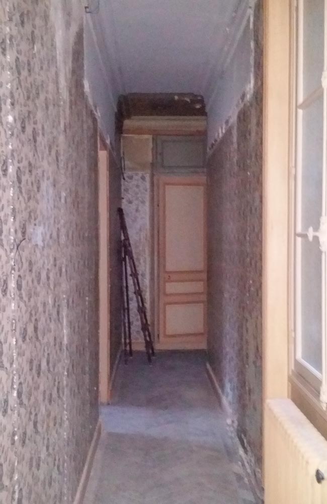 rénovation d'un couloir d'un appartement haussmannien avant travaux