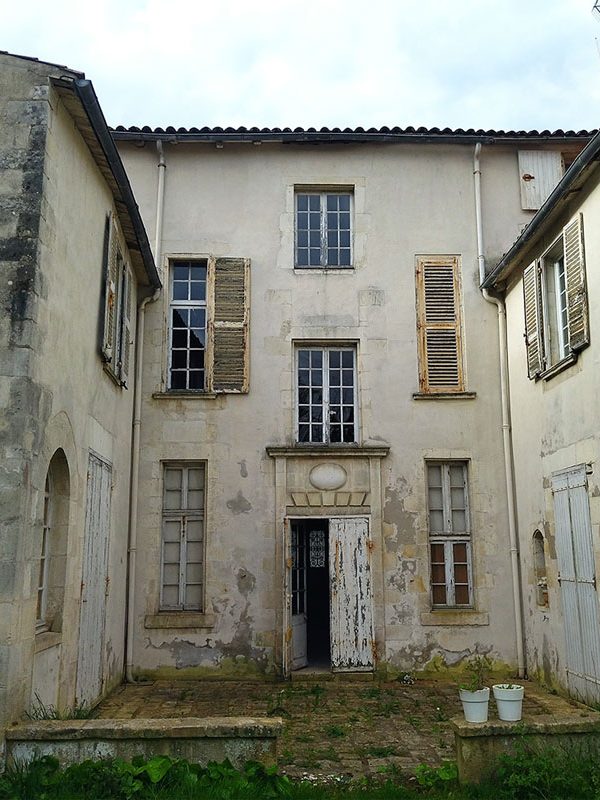 facade-nord-batiment-historique-zone-abf-la-rochelle-avant-extension